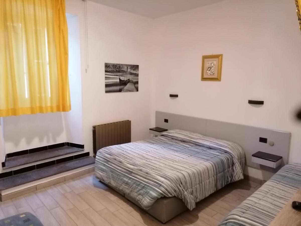 Hotel Centrale 카시아 외부 사진