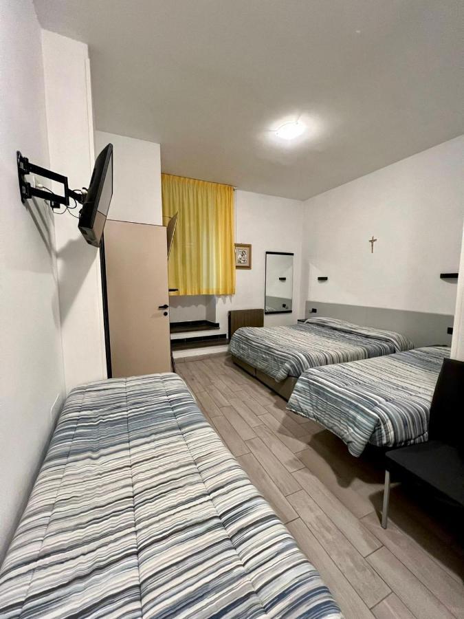 Hotel Centrale 카시아 외부 사진